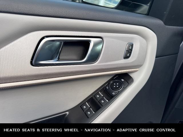 Photo of 2025 Carbonized Gray Metallic Ford Explorer