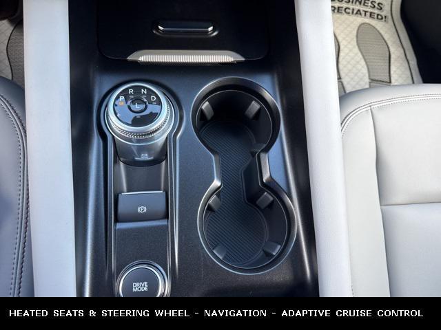 Photo of 2025 Carbonized Gray Metallic Ford Explorer