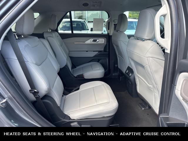 Photo of 2025 Carbonized Gray Metallic Ford Explorer