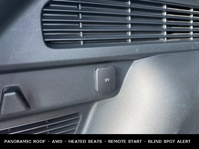 Photo of 2022 Agate Black Metallic Ford Escape