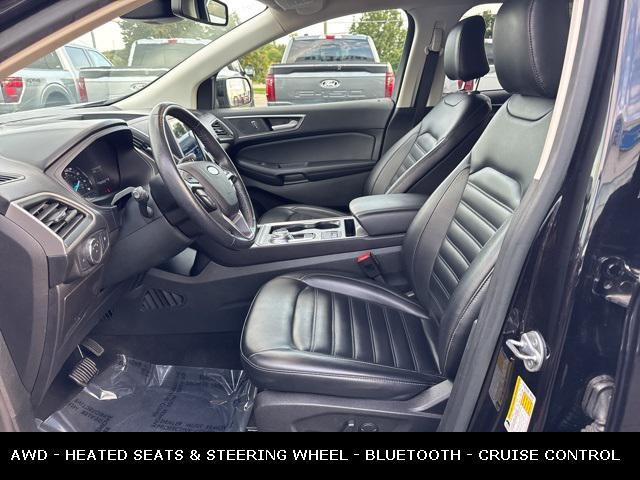 Photo of 2023 Agate Black Metallic Ford Edge