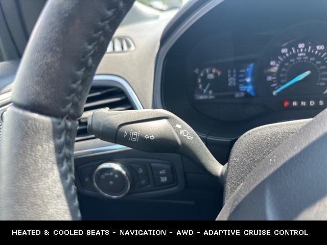 Photo of 2022 Iconic Silver Metallic Ford Edge