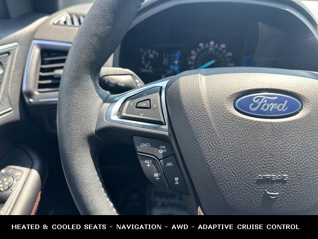 Photo of 2022 Iconic Silver Metallic Ford Edge
