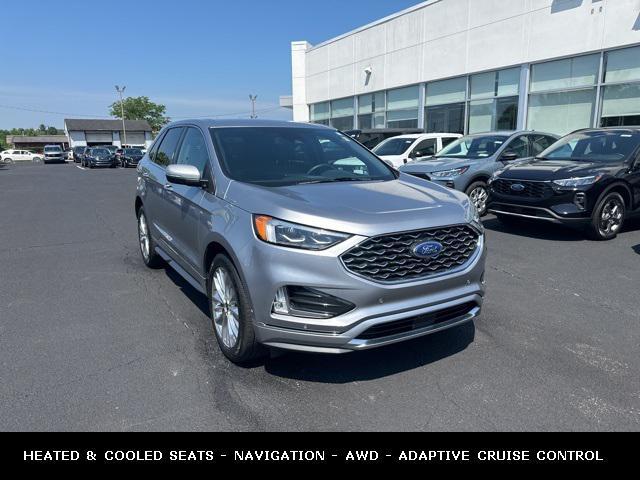 Photo of 2022 Iconic Silver Metallic Ford Edge