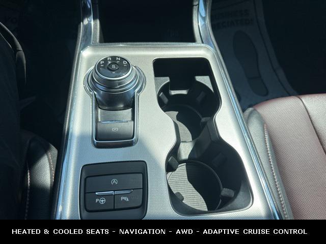 Photo of 2022 Iconic Silver Metallic Ford Edge