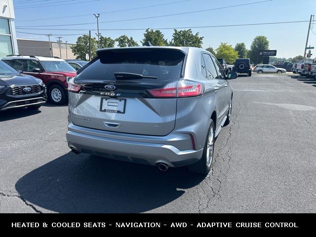Photo of 2022 Iconic Silver Metallic Ford Edge