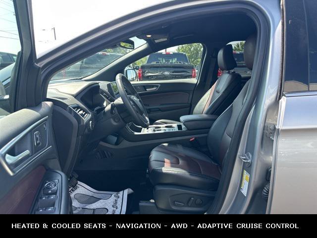 Photo of 2022 Iconic Silver Metallic Ford Edge