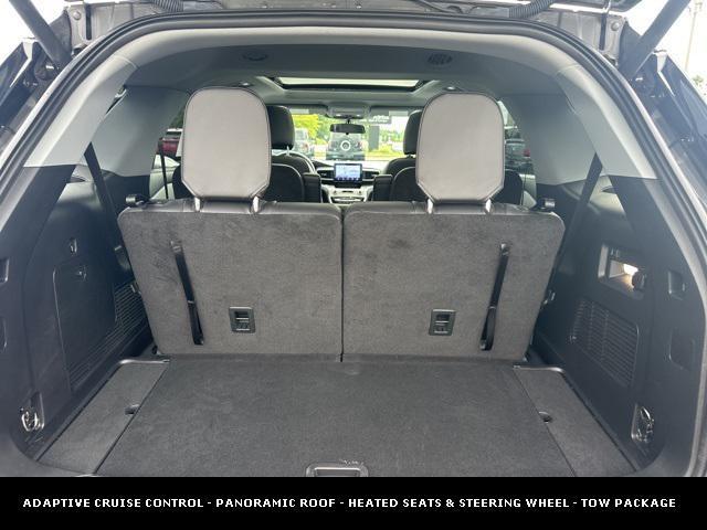 Photo of 2023 Carbonized Gray Metallic Ford Explorer