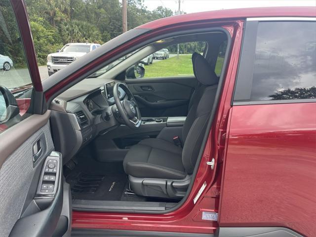 Photo of 2023 Scarlet Ember Tintcoat Nissan Rogue