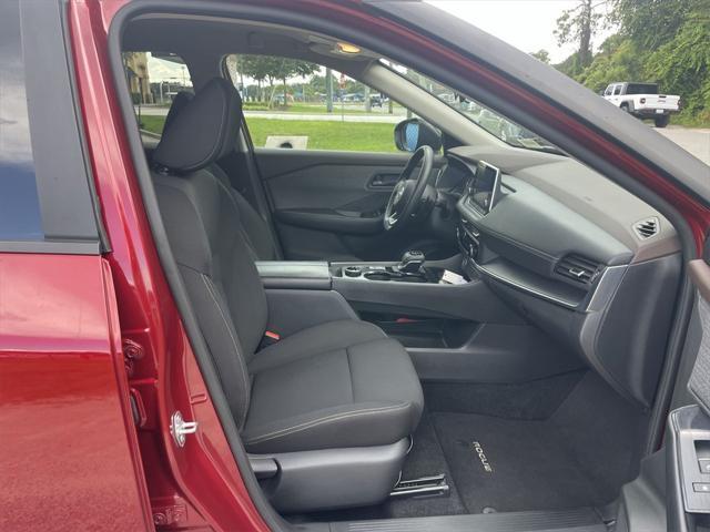 Photo of 2023 Scarlet Ember Tintcoat Nissan Rogue