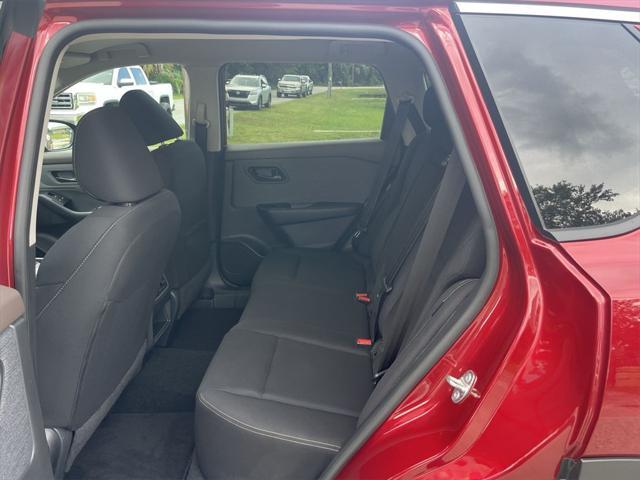 Photo of 2023 Scarlet Ember Tintcoat Nissan Rogue