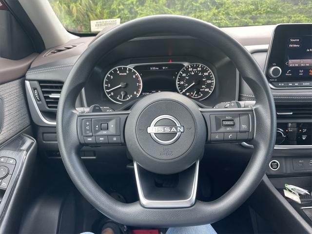 Photo of 2023 Scarlet Ember Tintcoat Nissan Rogue