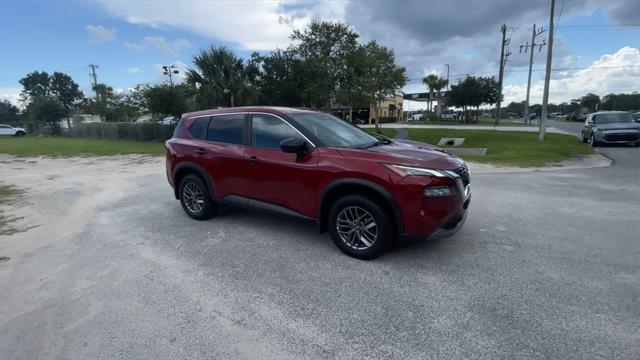 Photo of 2023 Scarlet Ember Tintcoat Nissan Rogue