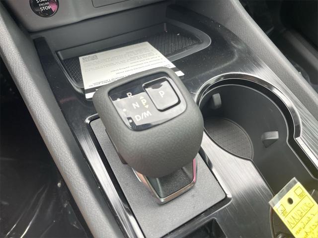 Photo of 2025 Everest White Pearl Nissan Rogue