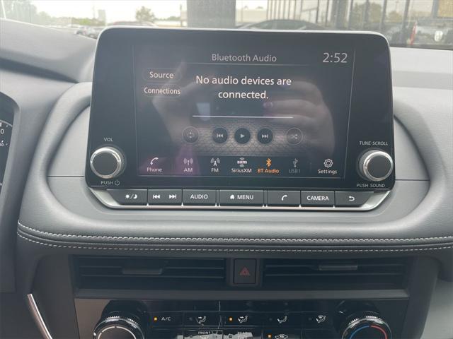 Photo of 2025 Everest White Pearl Nissan Rogue