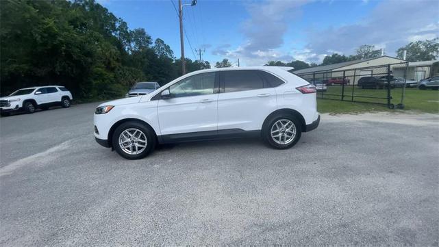Photo of 2023 Oxford White Ford Edge