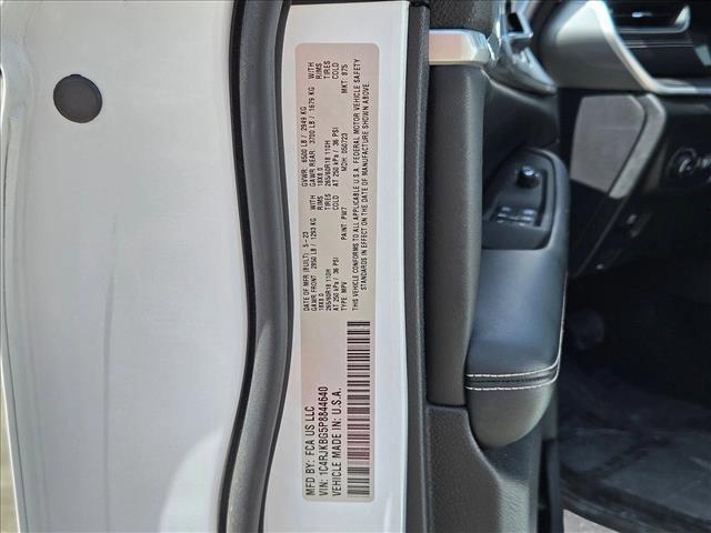 Photo of 2023 Bright White Clearcoat Jeep Grand Cherokee L