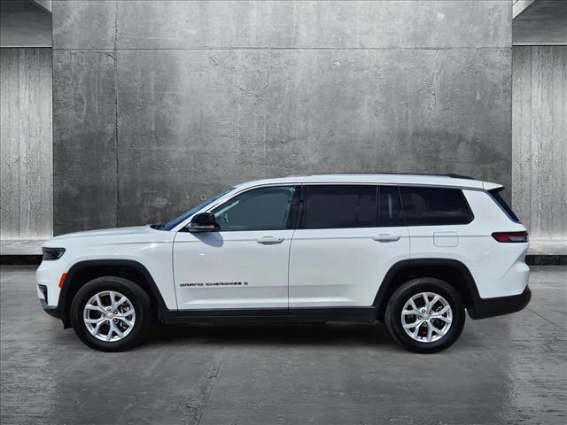 Photo of 2023 Bright White Clearcoat Jeep Grand Cherokee L