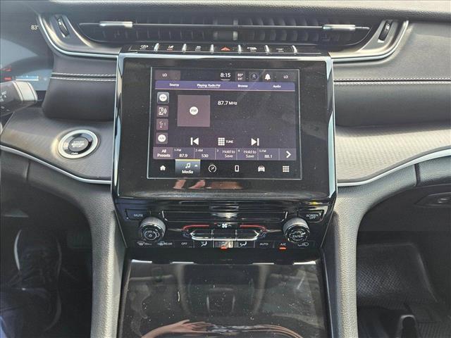 Photo of 2023 Silver Zynith Jeep Grand Cherokee L