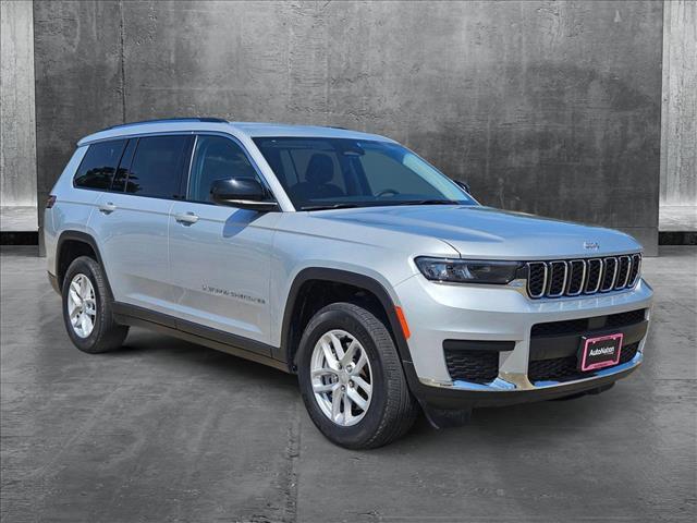 Photo of 2023 Silver Zynith Jeep Grand Cherokee L