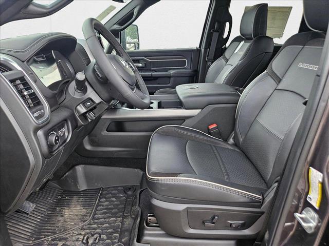 Photo of 2025 Granite Crystal Metallic Clearcoat RAM 3500