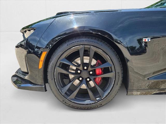 Photo of 2021 Black Chevrolet Camaro