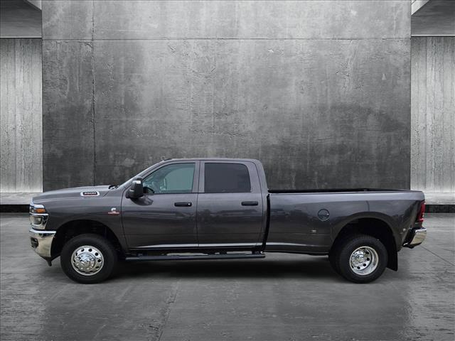 Photo of 2025 Granite Crystal Metallic Clearcoat RAM 3500