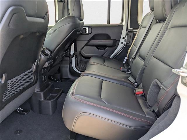 Photo of 2025 Bright White Clearcoat Jeep Wrangler