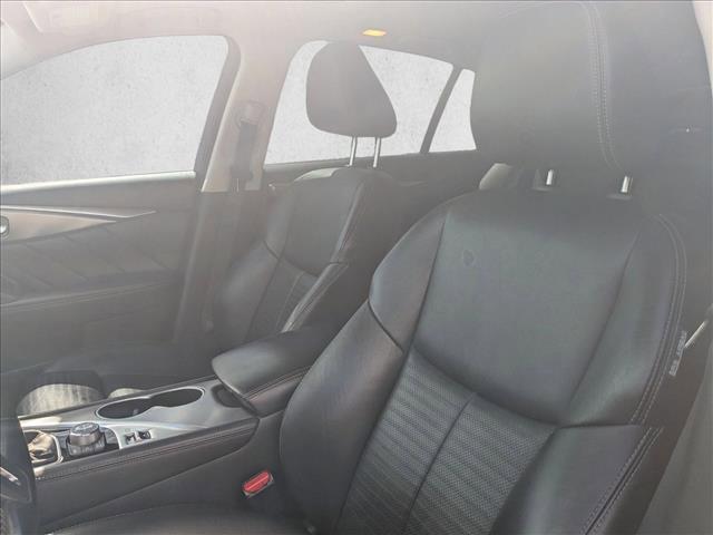 Photo of 2019 Liquid Platinum INFINITI Q50