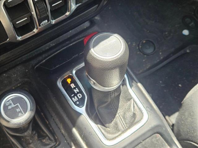 Photo of 2022 Silver Zynith Clearcoat Jeep Gladiator