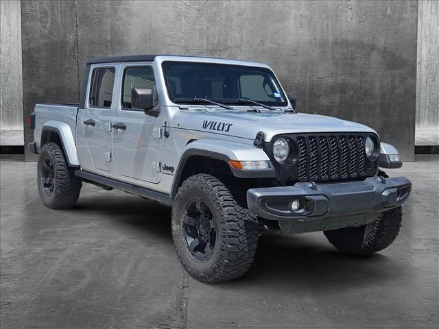 Photo of 2022 Silver Zynith Clearcoat Jeep Gladiator
