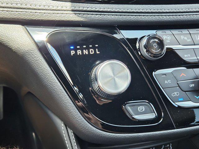 Photo of 2025 Bright White Clearcoat Chrysler Pacifica