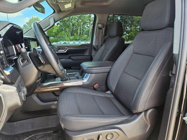 Photo of 2024 Black Chevrolet Silverado 1500