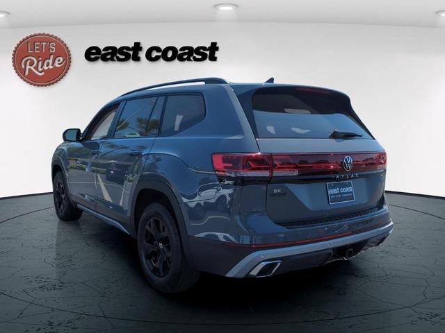 Photo of 2025 Pure Gray Volkswagen Atlas