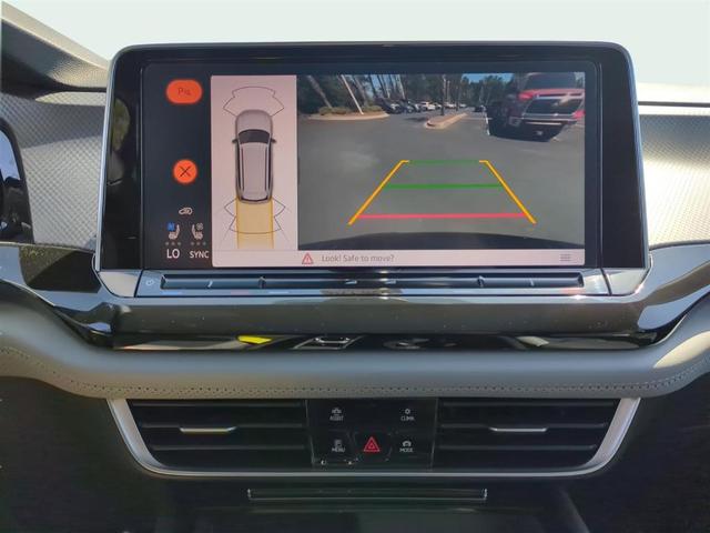 Photo of 2025 Pure Gray Volkswagen Atlas