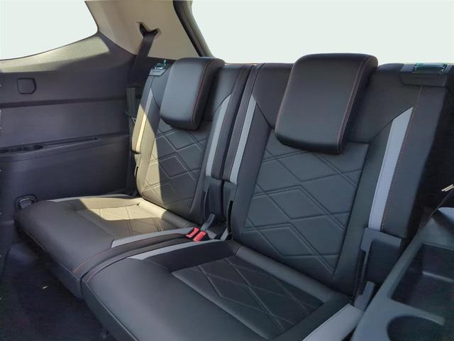 Photo of 2025 Pure Gray Volkswagen Atlas