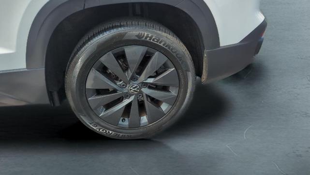 Photo of 2022 Pure White Volkswagen Taos