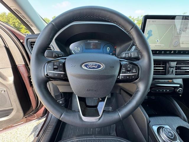 Photo of 2023 Cinnabar Red Ford Escape