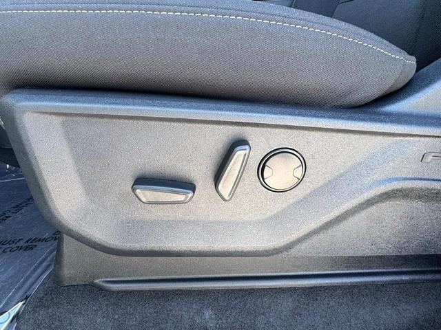 Photo of 2025 White Metallic Ford F-150