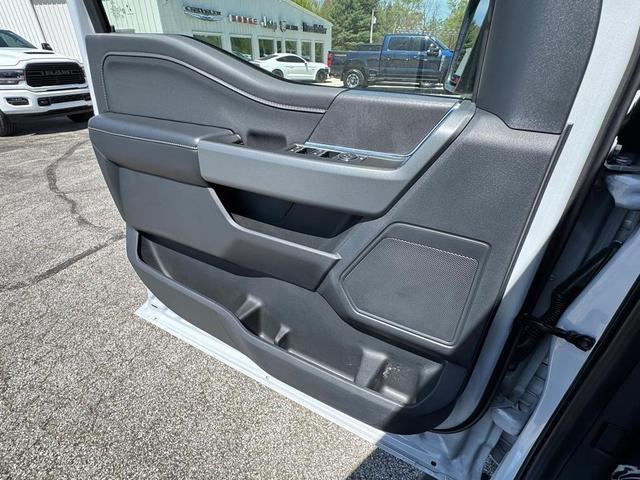Photo of 2025 White Metallic Ford F-150