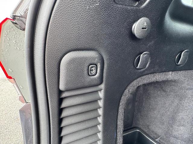 Photo of 2016 Granite Crystal Clearcoat Metallic Jeep Grand Cherokee