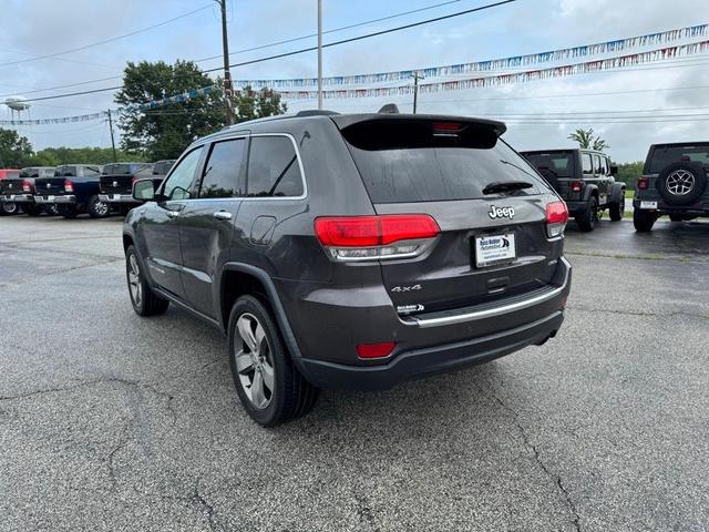 Photo of 2016 Granite Crystal Clearcoat Metallic Jeep Grand Cherokee