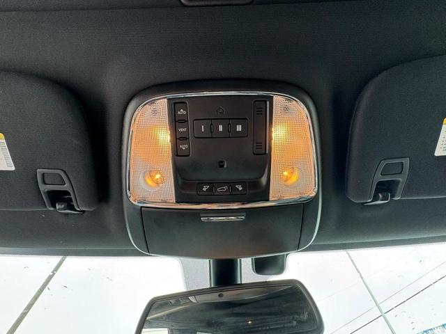 Photo of 2016 Granite Crystal Clearcoat Metallic Jeep Grand Cherokee