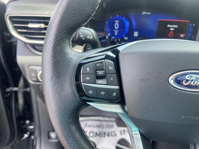 Photo of 2022 Black Ford Explorer