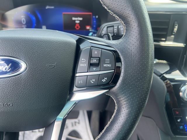 Photo of 2022 Black Ford Explorer