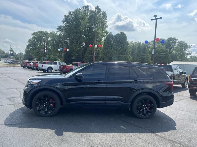 Photo of 2022 Black Ford Explorer