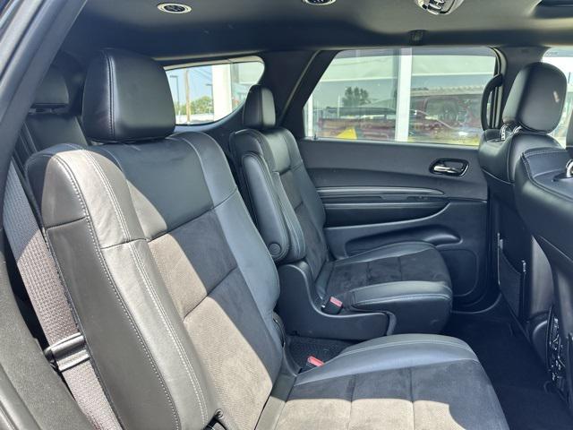 Photo of 2022 DB Black Crystal Clearcoat Dodge Durango