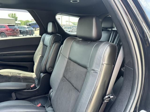 Photo of 2022 DB Black Crystal Clearcoat Dodge Durango