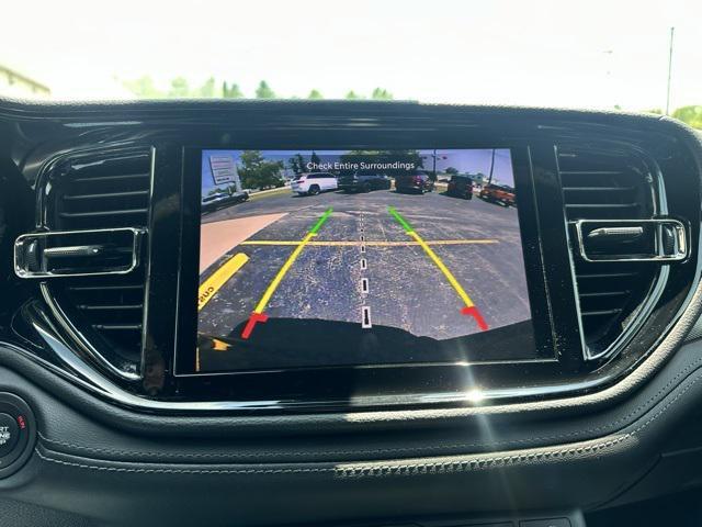Photo of 2022 DB Black Crystal Clearcoat Dodge Durango