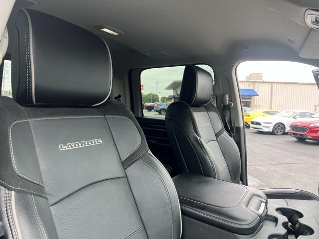 Photo of 2024 Granite Crystal Metallic Clearcoat RAM 2500